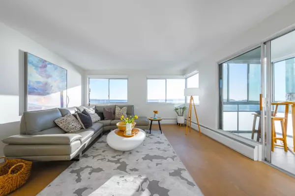 West Vancouver, BC V7V 1C6,2246 Bellevue AVE #102