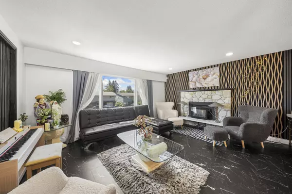 Port Coquitlam, BC V3B 1S7,1121 Prairie AVE