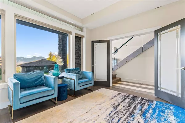 Chilliwack, BC V4Z 1K7,51075 Falls CT #216