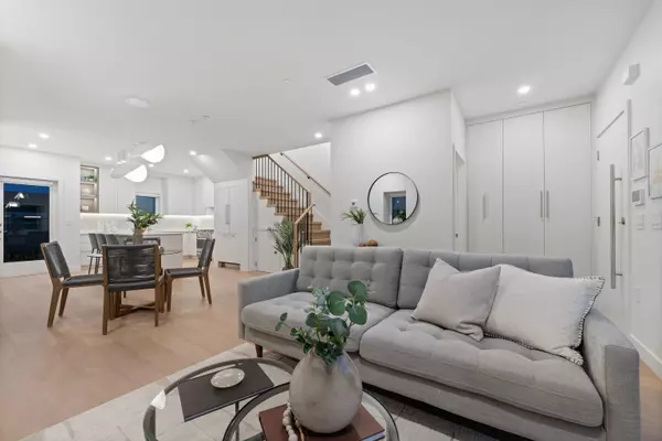 Vancouver, BC V5N 2N5,1632 E 21st AVE #1