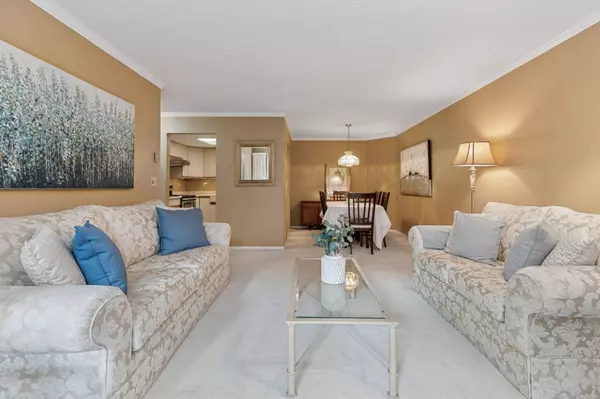 Coquitlam, BC V3B 7H9,2925 Glen DR #114