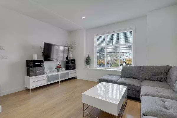 Abbotsford, BC V4X 0B9,27735 Roundhouse DR #26