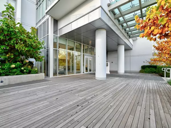 Burnaby, BC V5C 0M2,2351 Beta AVE #301