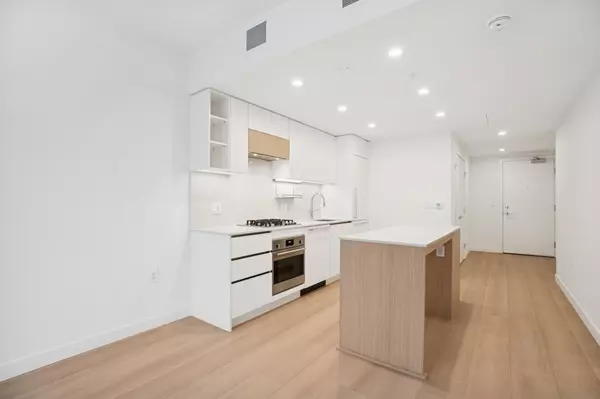 Surrey, BC V3T 1C8,13573 98a AVE #1410