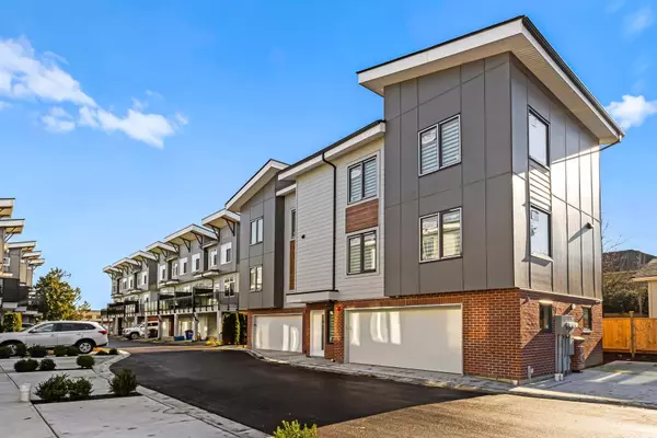 Langley, BC V3A 3N5,22348 48 AVE #2