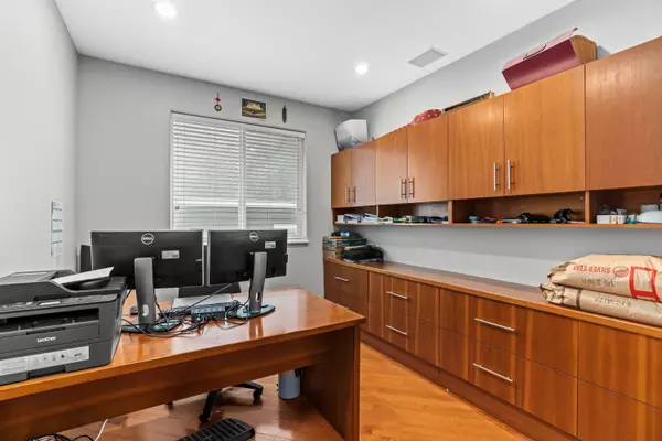 Surrey, BC V4N 5B5,10033 181 ST