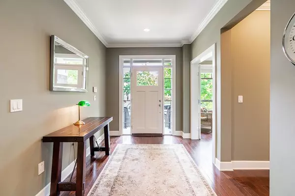 Langley, BC V2Y 2T9,5127 223 ST