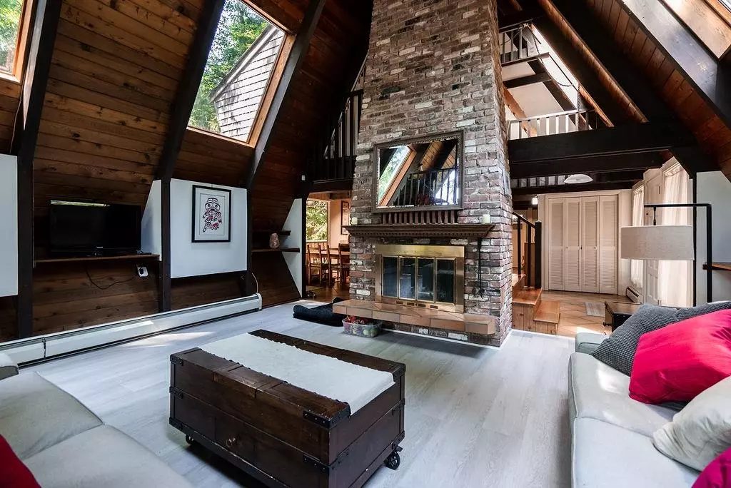 West Vancouver, BC V7W 2M2,4402 Keith RD