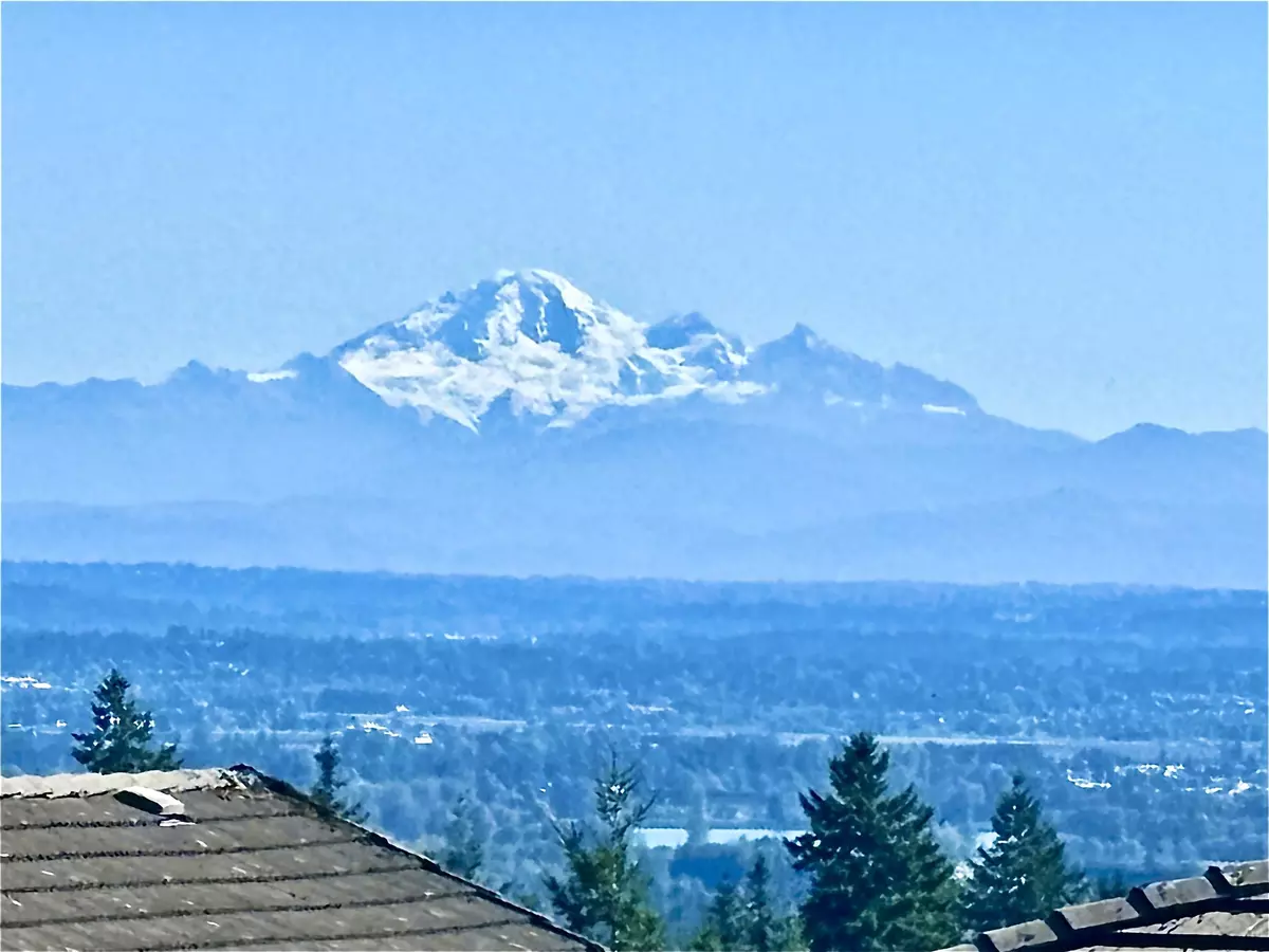 Coquitlam, BC V3E 3P3,3035 Maplewood CT