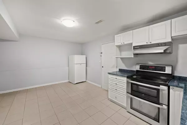 Port Coquitlam, BC V3B 3S2,3949 Sefton ST