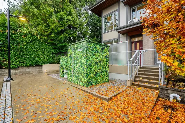 Burnaby, BC V5B 0B4,5413 Lougheed Hwy