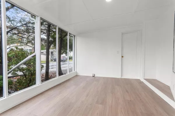 Abbotsford, BC V2S 7Y6,3300 Horn ST #81