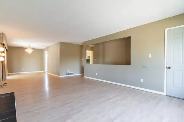 Delta, BC V4K 1P2,4418 Savoy ST