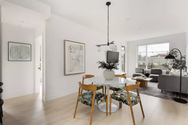 Abbotsford, BC V2T 0A5,30494 Cardinal AVE #206