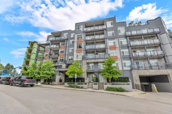 Surrey, BC V3T 0R7,11077 Ravine RD #418