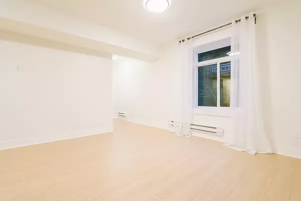 North Vancouver, BC,Address not disclosed