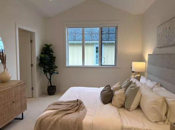 Tsawwassen, BC V4L 0B7,6378 Dairy AVE #3