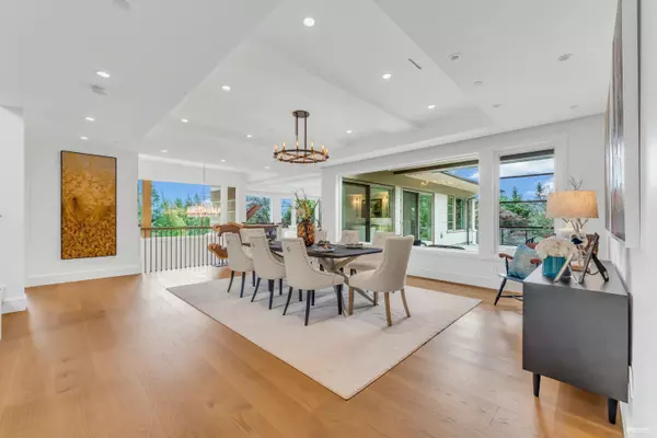 West Vancouver, BC V7S 1T4,565 Robin Hood RD