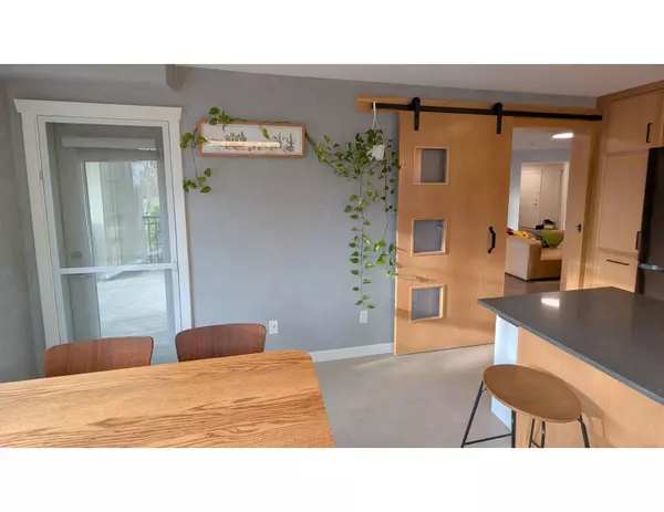 Coquitlam, BC V3E 3R9,2958 Silver Springs BLVD #210