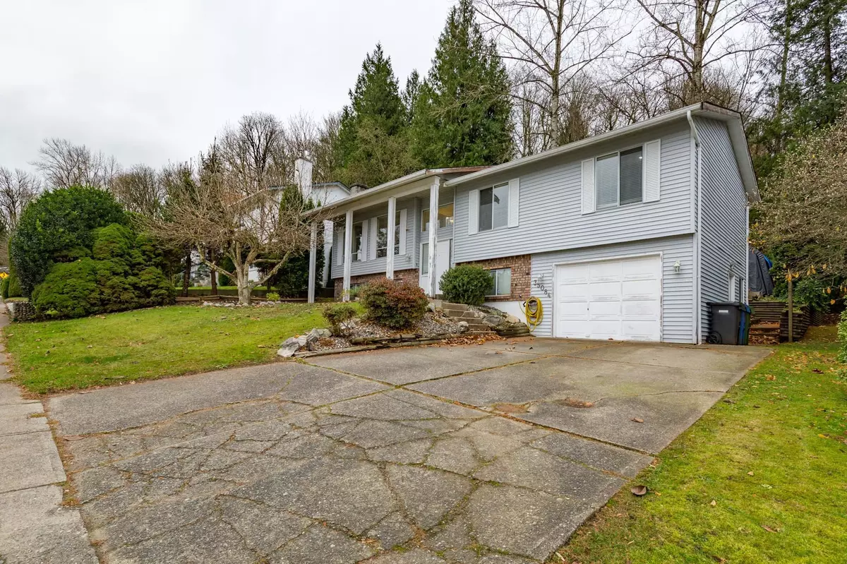 Abbotsford, BC V2S 5S1,35084 Mckee RD