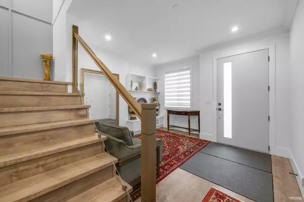 Maple Ridge, BC V2W 0K3,24618 105a AVE