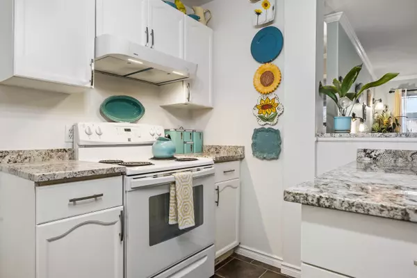 Abbotsford, BC V2S 2J4,33175 Old Yale RD #120