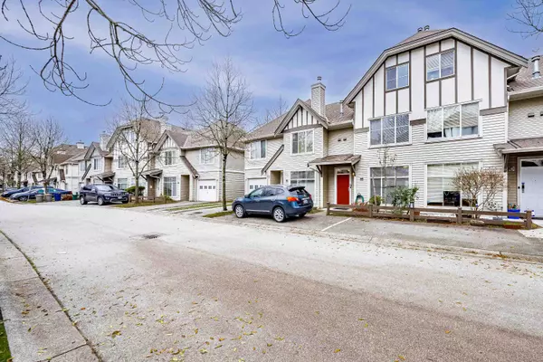 Surrey, BC V3S 8X9,6465 184a ST #65