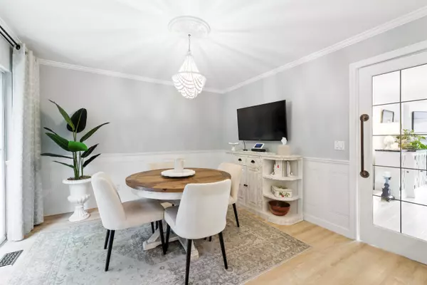 Burnaby, BC V5A 4L3,8885 Larkfield DR