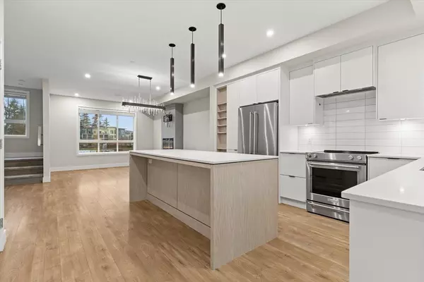 Chilliwack, BC V2R 6E9,45500 Campus DR #14