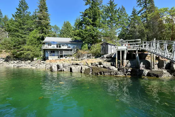 Pender Harbour, BC V0N 2H1,4776 Francis Peninsula RD
