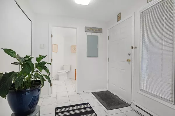 Burnaby, BC V3N 2E8,7901 13th AVE #5