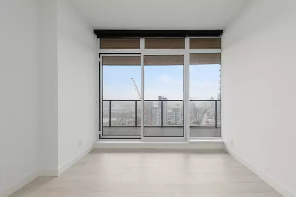 Burnaby, BC V5C 0N2,4890 Lougheed HWY #3204