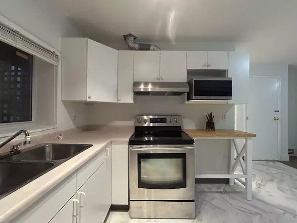 Coquitlam, BC V3B 6K4,2640 Mclaughlin CT #Lower