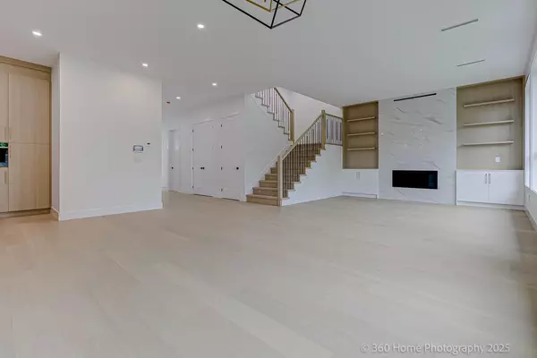 North Vancouver, BC V7J 3C5,3252 Allan RD