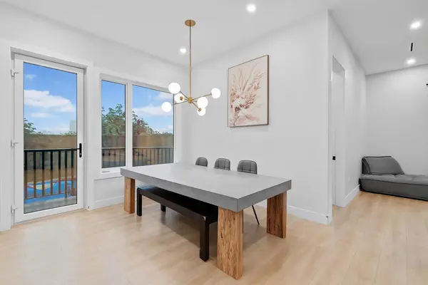 Burnaby, BC V5G 1B6,5499 Manor ST