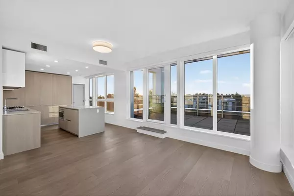 Vancouver, BC V5Z 0K1,4908 Cambie ST #602