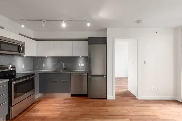 188 Keefer ST #917, Vancouver, BC V6A 0E3