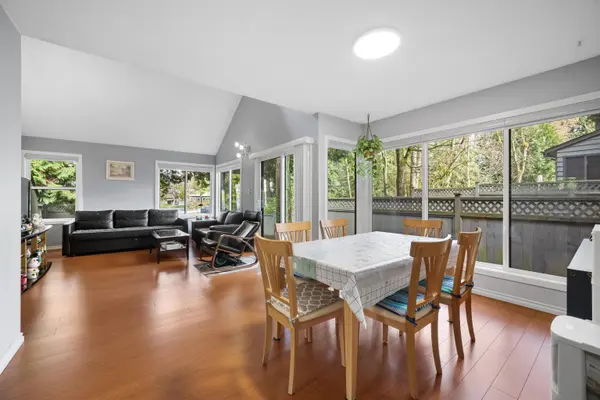 4725 Cedarglen PL, Burnaby, BC V5G 4B6