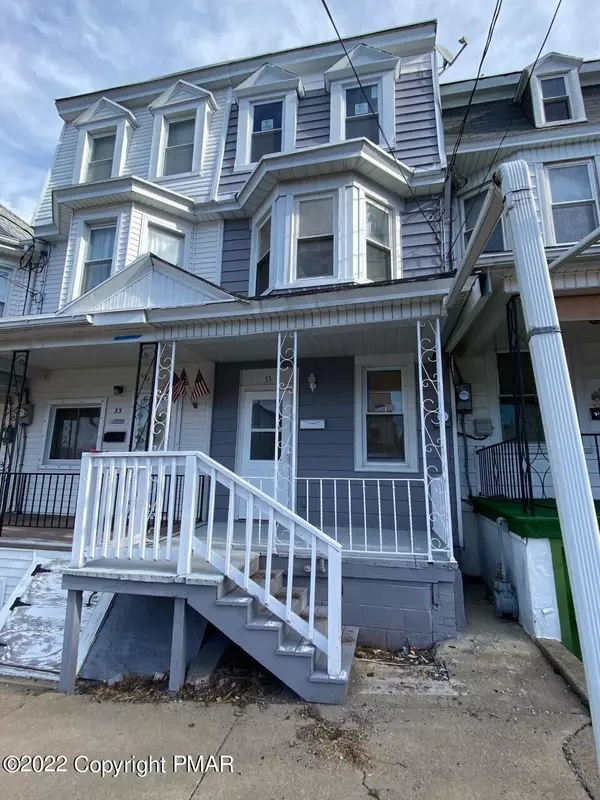 35 S Spruce ST, Mount Carmel, PA 17851