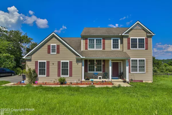 42 Highland CT, Mount Bethel, PA 18343