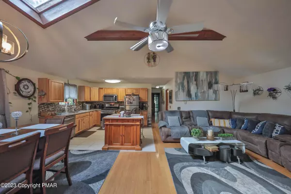 3413 Stag LN, Tobyhanna, PA 18466