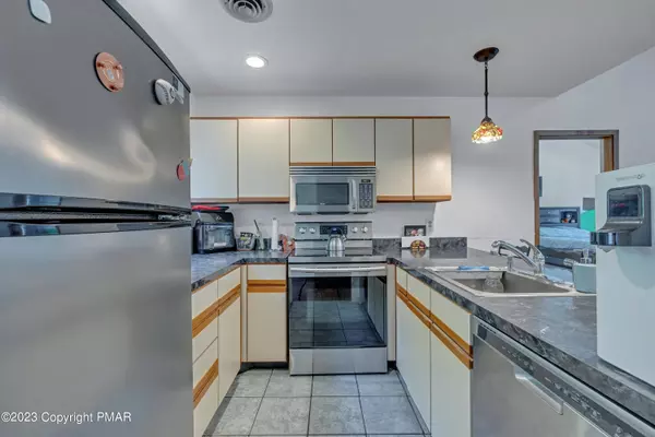 East Stroudsburg, PA 18302,304 Hollow RD