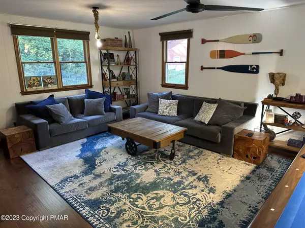 Tafton, PA 18464,102 Lake Shore RD