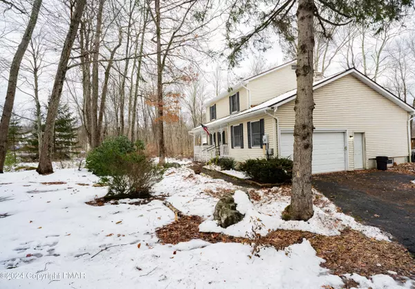 Cresco, PA 18326,209 Grouse RUN