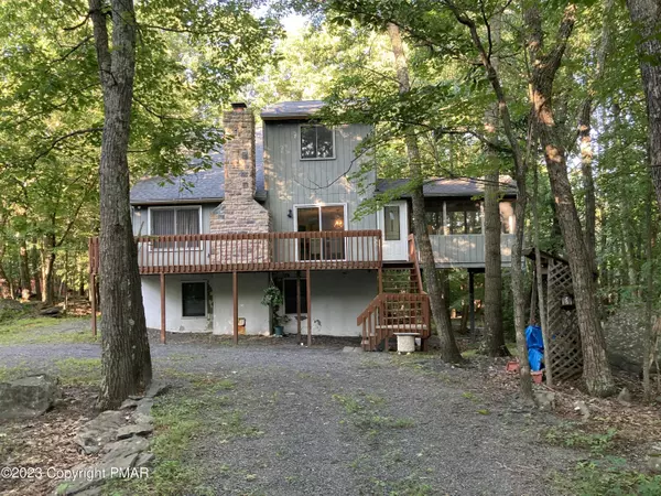 2115 Apley DR, Bushkill, PA 18324