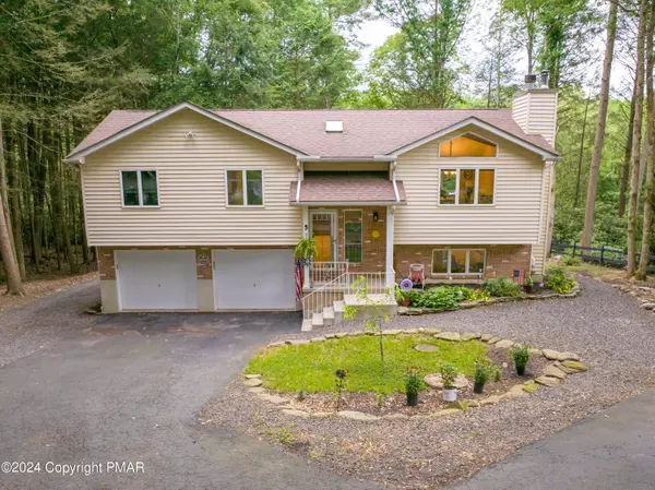 1135 Red Fox CT, Kresgeville, PA 18333