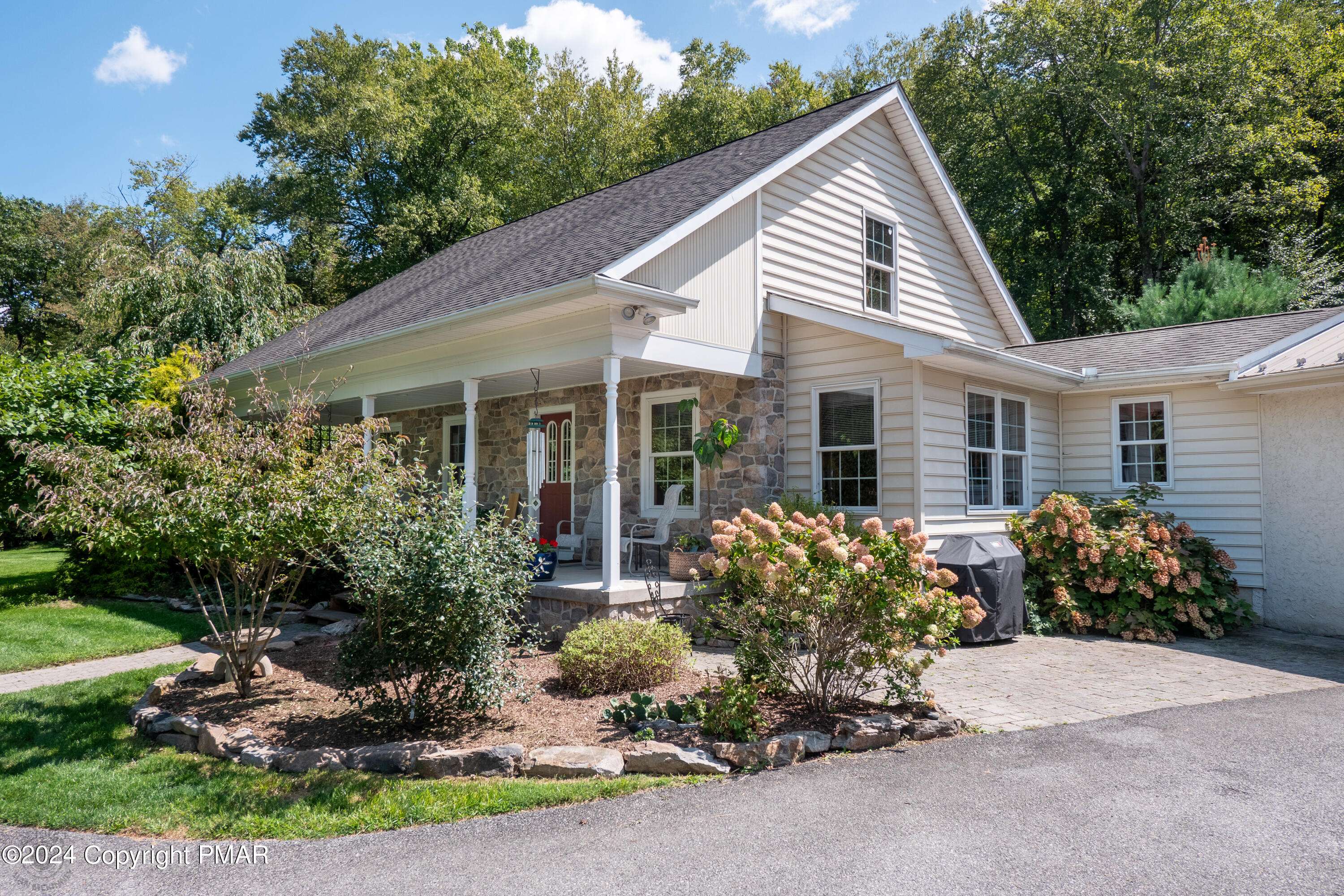 2413 Point Phillips RD, Kunkletown, PA 18058