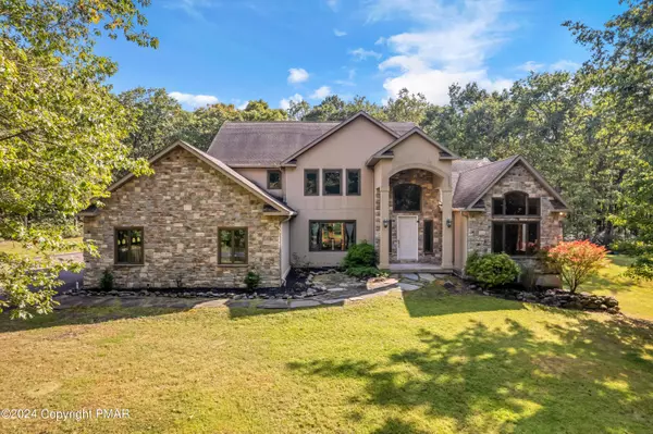 351 Twinbrook RD, Bear Creek Township, PA 18702