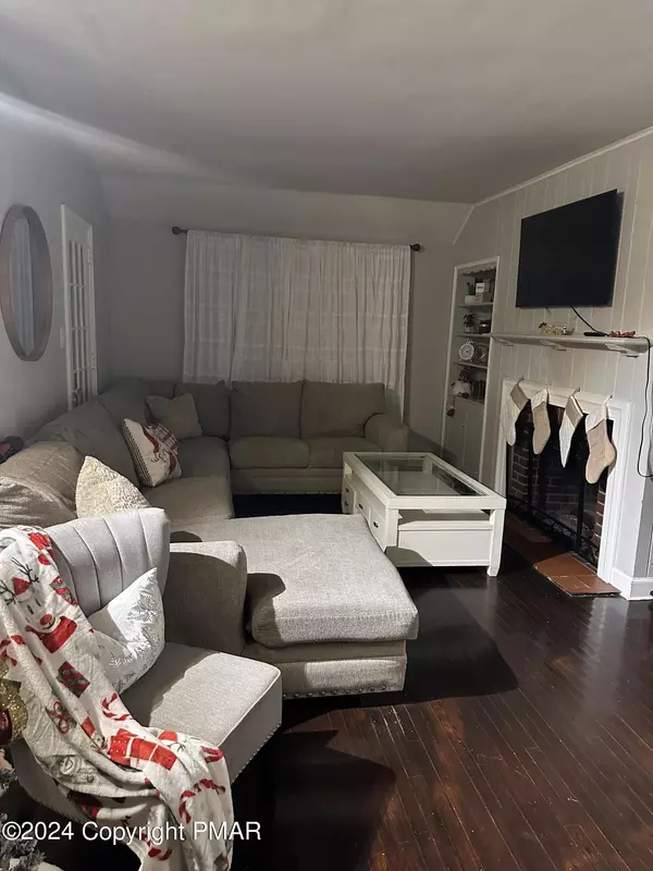 Reading, PA 19606,105 Hollywood AVE