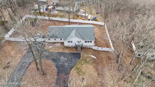 3117 Tanager LN, East Stroudsburg, PA 18302